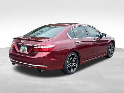 Used 2017 Honda Accord Sport image 5