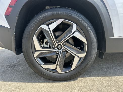 Used 2024 Hyundai Tucson Limited FWD image 18