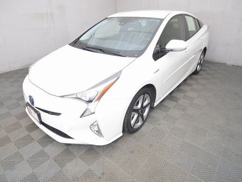Certified 2017 Toyota Prius Three Touring image 1
