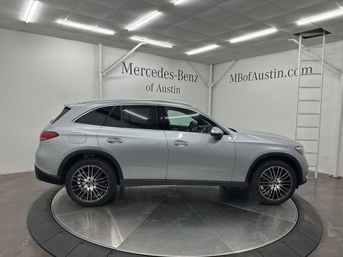 Used 2026 Mercedes-Benz GLC 300 image 8