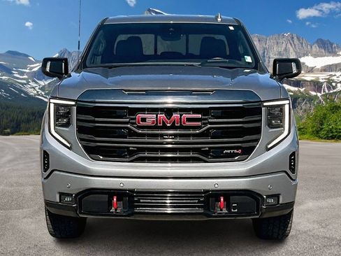 Used 2024 GMC Sierra 1500 AT4 w/ Technology Package AWD/4WD image 3