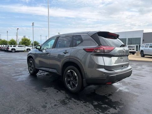 Used 2025 Nissan Rogue SV AWD/4WD image 5