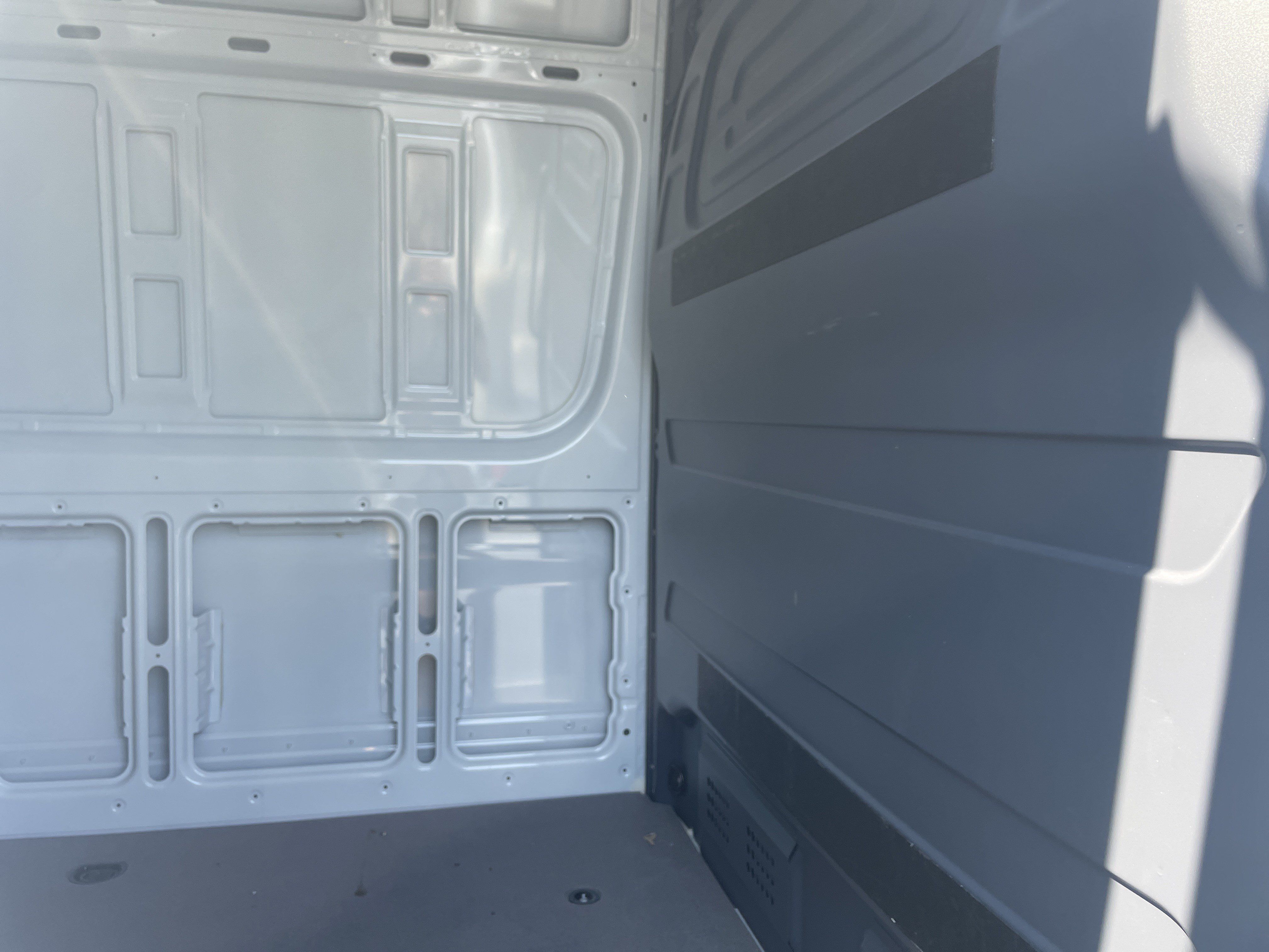 Used 2025 Mercedes-Benz eSprinter 170 Cargo image 28