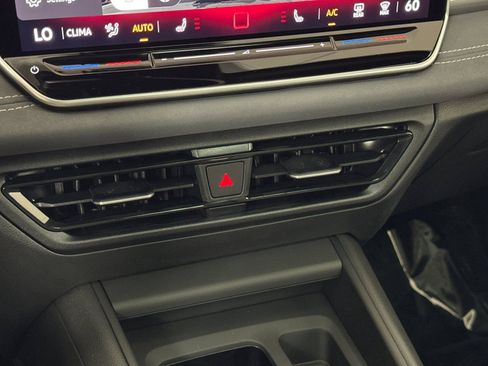 New 2026 Volkswagen Tiguan SE R-Line FWD image 19