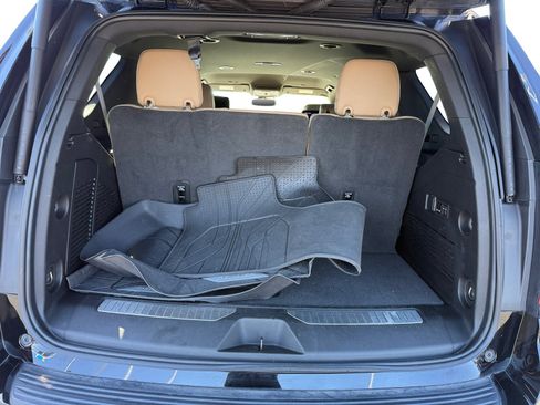 Used 2023 Chevrolet Tahoe Premier AWD/4WD image 17
