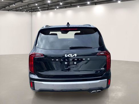 Certified 2023 Kia Telluride S w/ S Sunroof Package AWD/4WD image 7