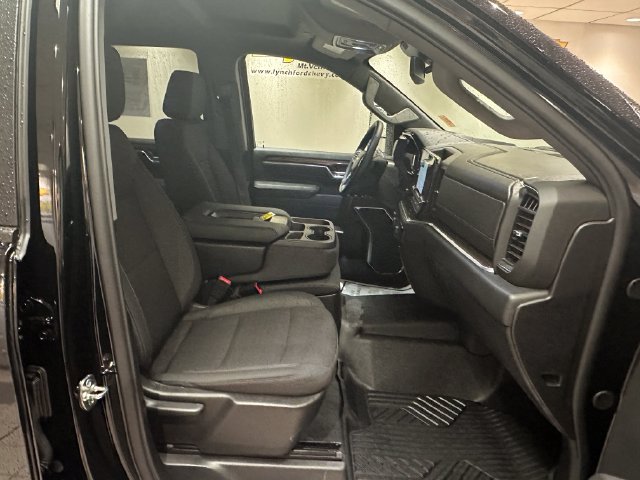 Used 2026 Chevrolet Silverado 2500 LT w/ All Star Edition AWD/4WD image 7