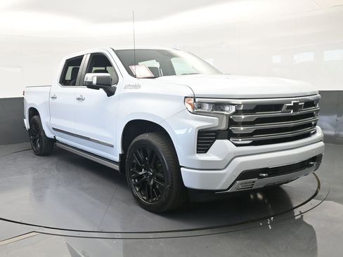 Used 2026 Chevrolet Silverado 1500 High Country w/ Technology Package image 9