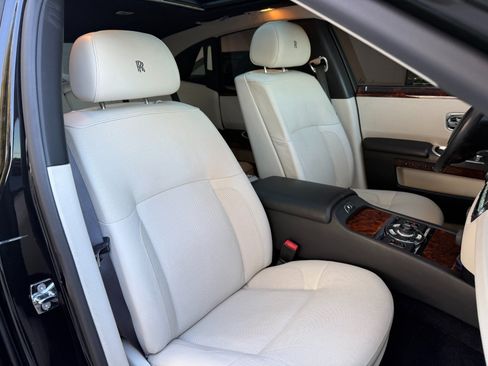 Used 2013 Rolls-Royce Ghost RWD image 27