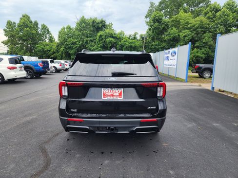 Certified 2026 Ford Explorer ST-Line AWD/4WD image 4