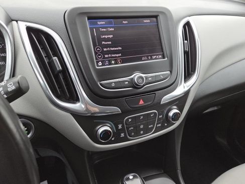 Used 2020 Chevrolet Equinox LT AWD/4WD image 17