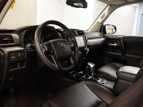 Used 2020 Toyota 4Runner TRD Off-Road Premium w/ Moonroof Package AWD/4WD image 7