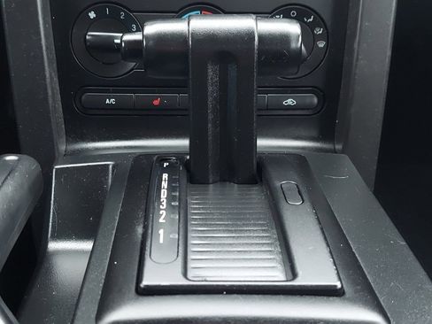 Used 2008 Ford Mustang Premium image 14