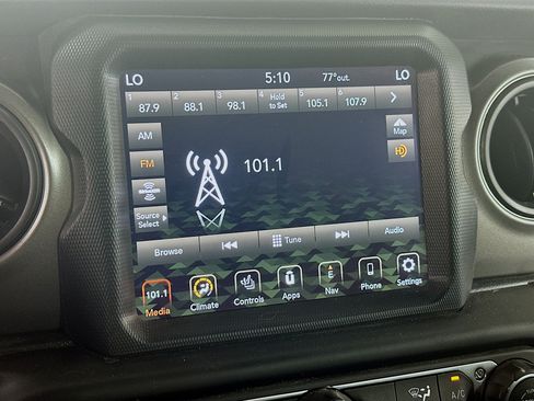 Used 2023 Jeep Wrangler Unlimited w/ Sun & Screen Package AWD/4WD image 21