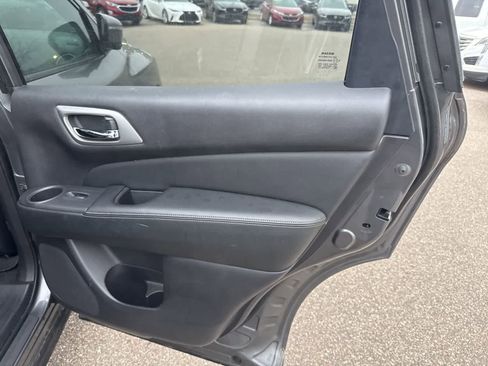 Used 2018 Nissan Pathfinder SL w/ SL Premium Package image 25