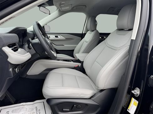 New 2025 Ford Explorer Active w/ Active Comfort Package image 10