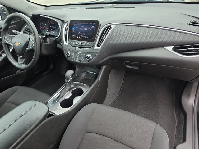 Used 2025 Chevrolet Malibu LT FWD image 11