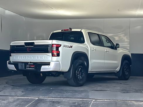 Used 2025 Nissan Frontier Pro-X RWD image 3