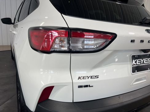 Used 2022 Ford Escape SEL w/ SEL Stealth AWD Package image 15