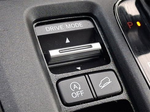 Used 2025 Honda CR-V EX-L image 25