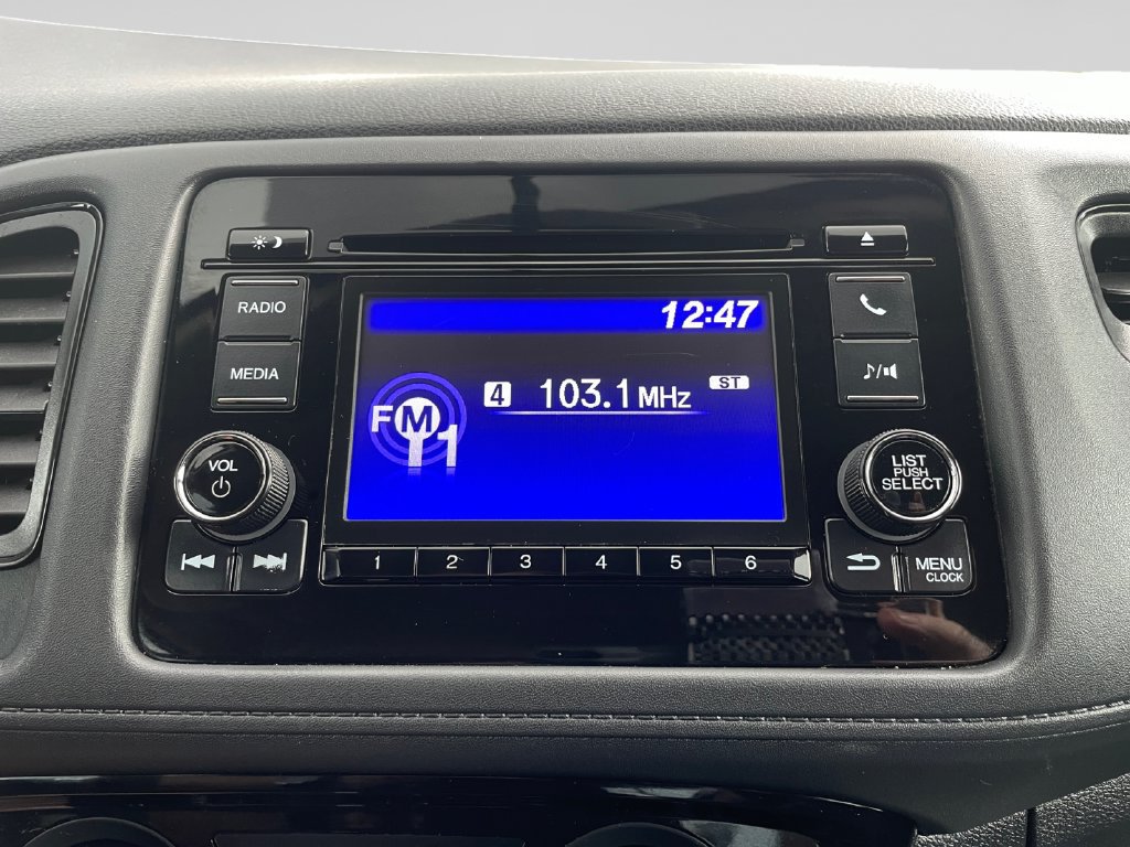 Used 2021 Honda HR-V LX image 28