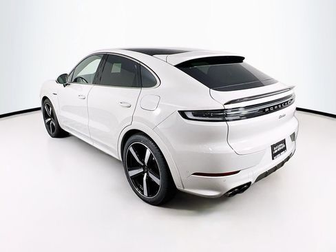 New 2026 Porsche Cayenne Turbo AWD/4WD image 3
