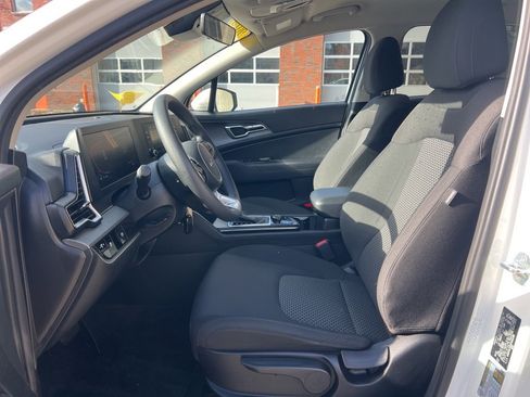 Certified 2023 Kia Sportage LX image 12