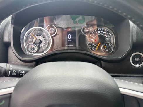 Used 2020 RAM 1500 Big Horn AWD/4WD image 18