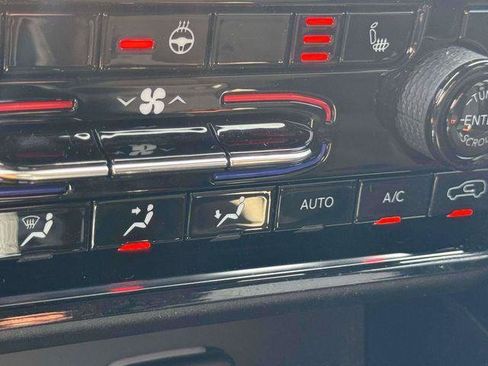 Certified 2023 Jeep Grand Cherokee Laredo w/ Luxury Tech Group I AWD/4WD image 31
