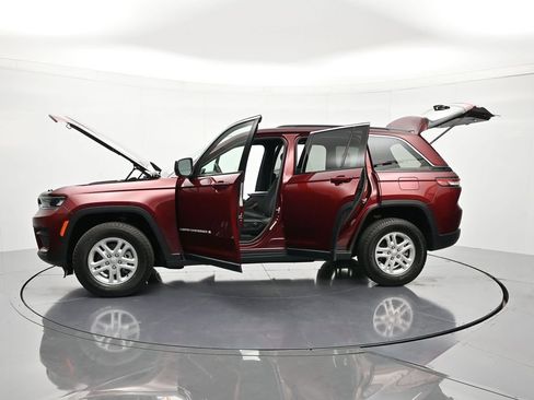 Used 2024 Jeep Grand Cherokee Laredo image 51