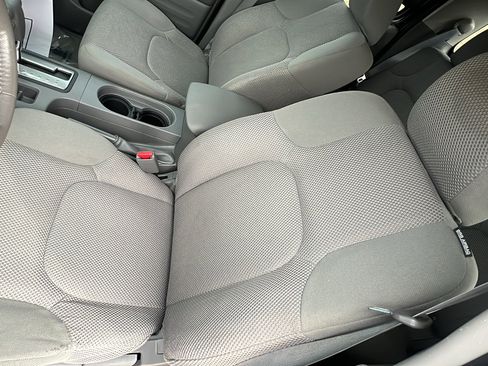 Used 2016 Nissan Frontier SV w/ SV Value Truck Package image 11