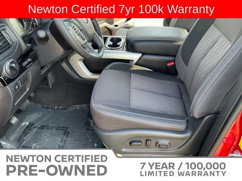 Used 2024 Nissan Titan SV w/ SV Convenience Package RWD image 19