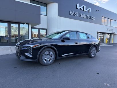 New 2025 Kia K4 LX