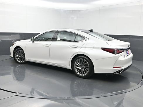 Used 2020 Lexus ES 350 Luxury image 24