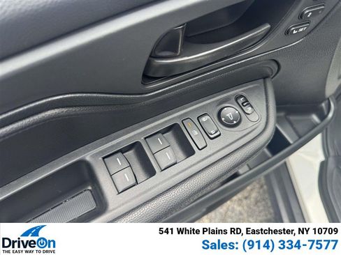Used 2023 Honda Odyssey EX-L image 16