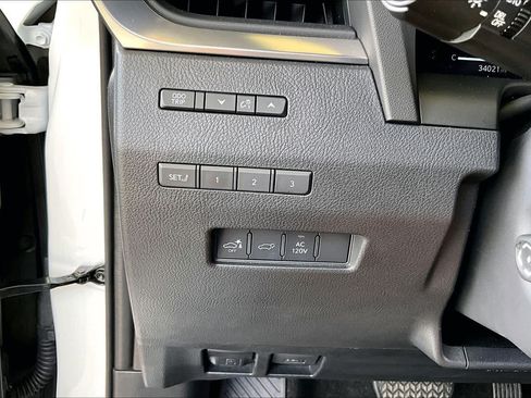 Used 2024 Lexus GX 550 AWD/4WD image 33