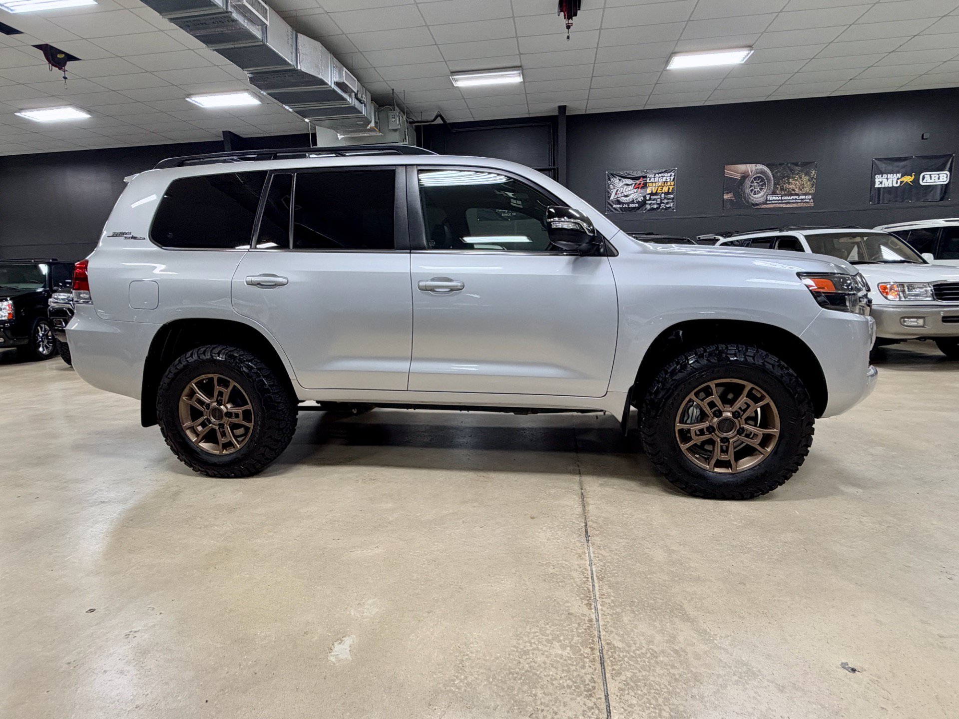 Used 2021 Toyota Land Cruiser Heritage Edition AWD/4WD image 7