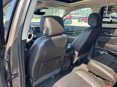 Used 2020 GMC Acadia Denali AWD/4WD image 25