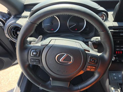 Used 2024 Lexus IS 300 w/ Comfort Package RWD image 5