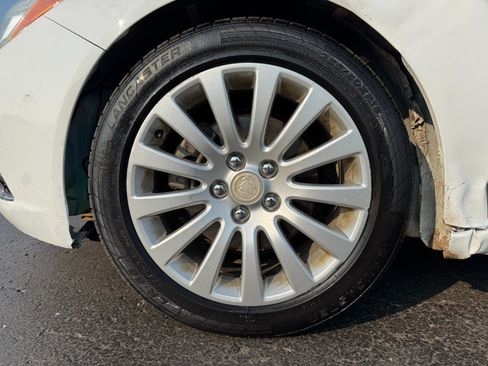Used 2013 Buick Regal Premium FWD image 13