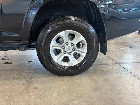 Used 2021 Toyota 4Runner SR5 AWD/4WD image 26