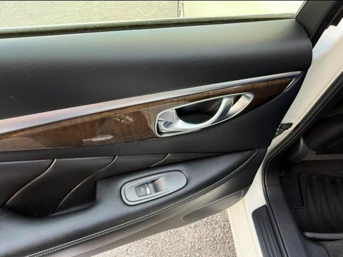 Used 2018 INFINITI Q50 Luxe w/ Essential Package (2.0T Luxe) AWD/4WD image 22