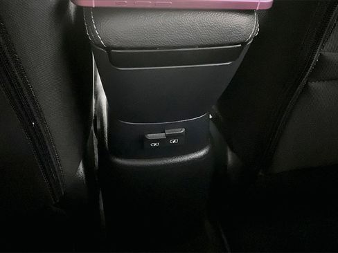 Used 2020 Nissan Versa S image 11