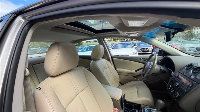 Used 2012 Nissan Altima 2.5 SL w/ 2.5SL Pkg FWD image 9