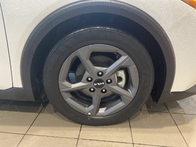 Used 2025 Kia K4 FWD image 41