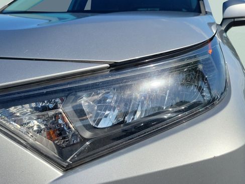 Certified 2020 Toyota RAV4 LE AWD/4WD image 24