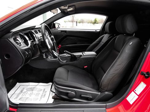 Used 2014 Ford Mustang GT image 16