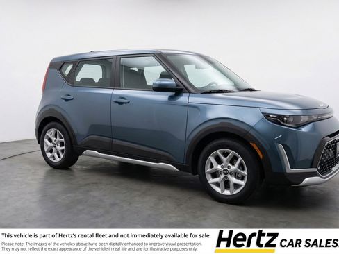 Used 2025 Kia Soul LX w/ LX Technology Package FWD image 1