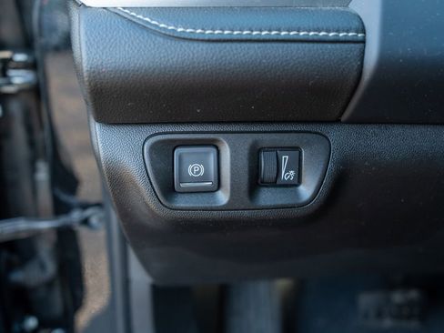 Used 2023 GMC Acadia SLE w/ Driver Convenience Package image 27