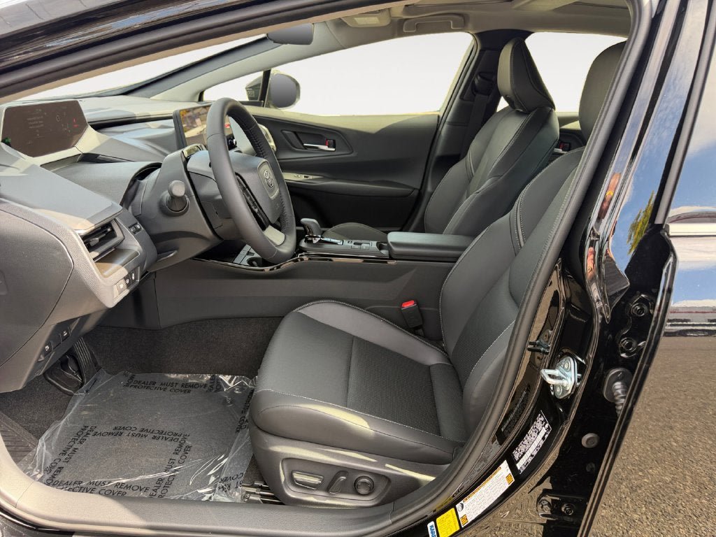 New 2027 Toyota Prius Plug-In Hybrid FWD image 6